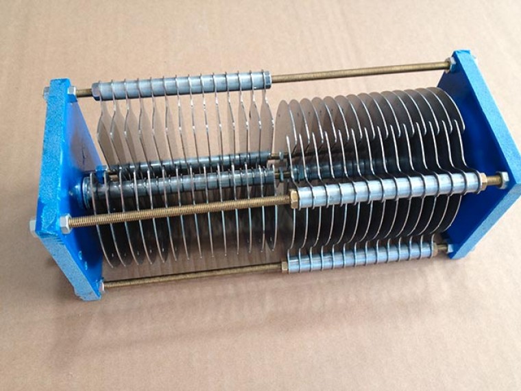 CV-4 Condensador variable 10/210+210 CV-4 Condensador variable 10/210+210