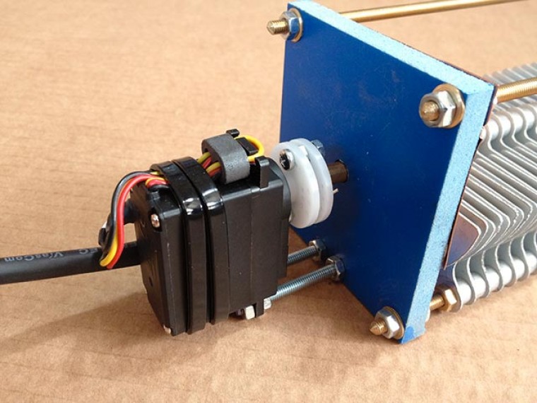 Condensador variable de 20/130pF con motor