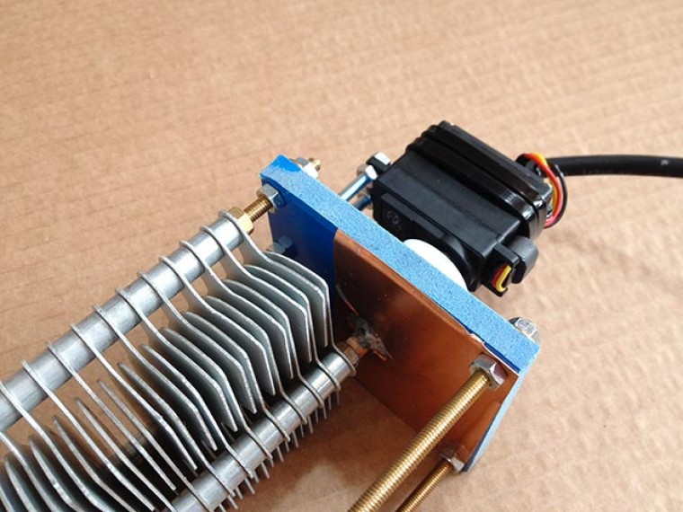 CV-1M, Condensador variable de 30/350pF con motor